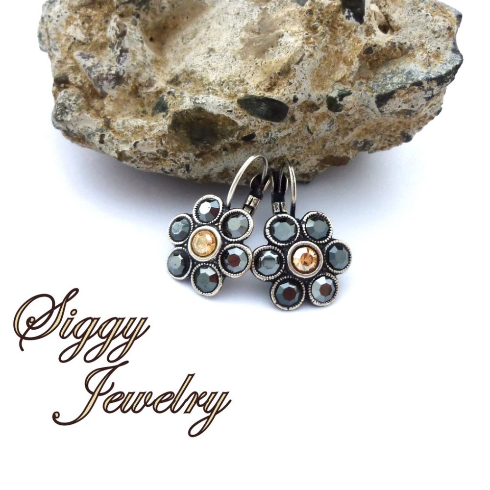 Swarovski Crystal Black and Champagne Earrings - Picture 5 of 7
